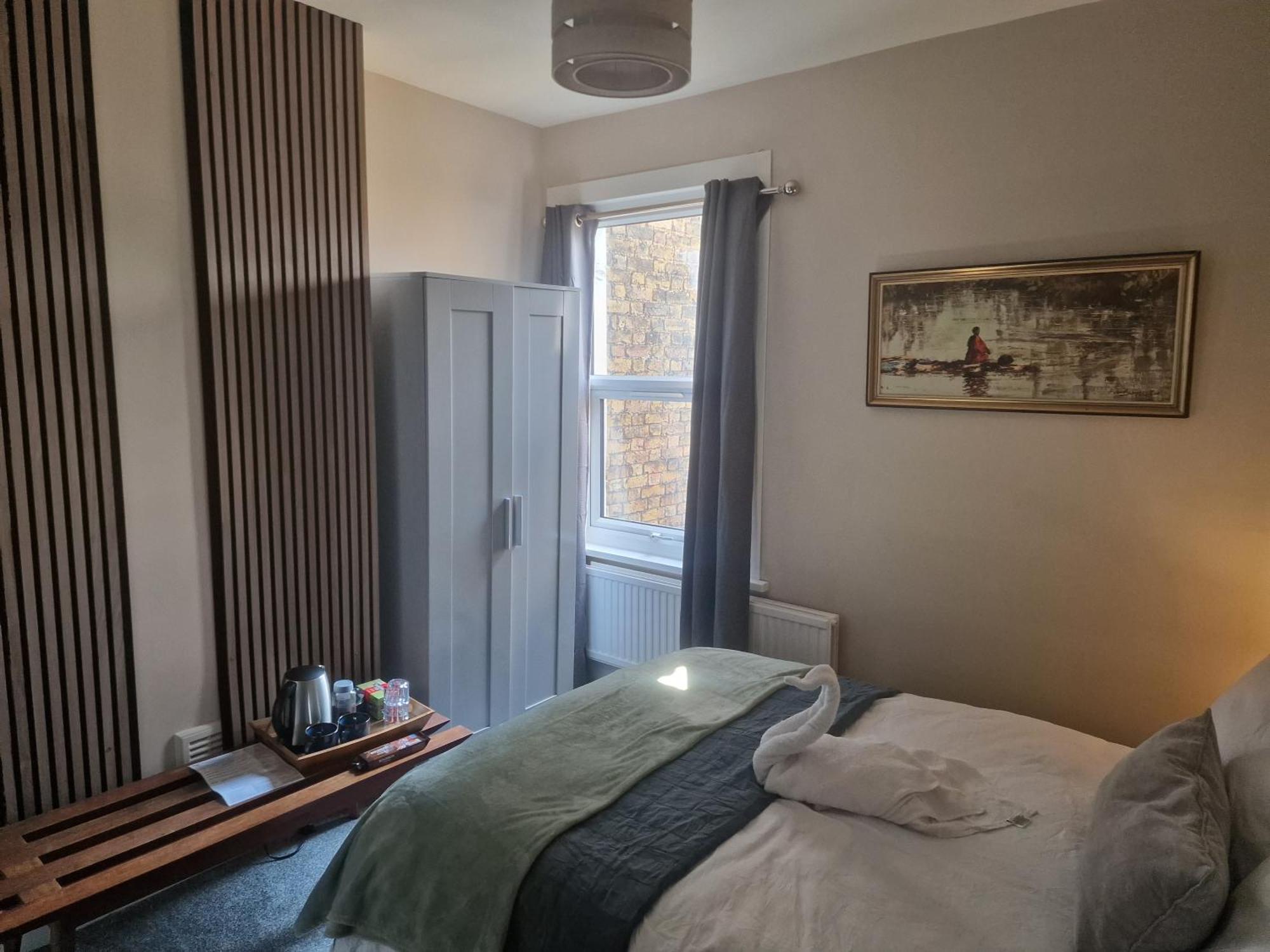 The Bean - Double Bedroom With Private Bathroom *